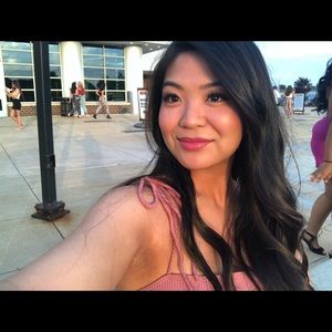 Meet your Posher, Nicole